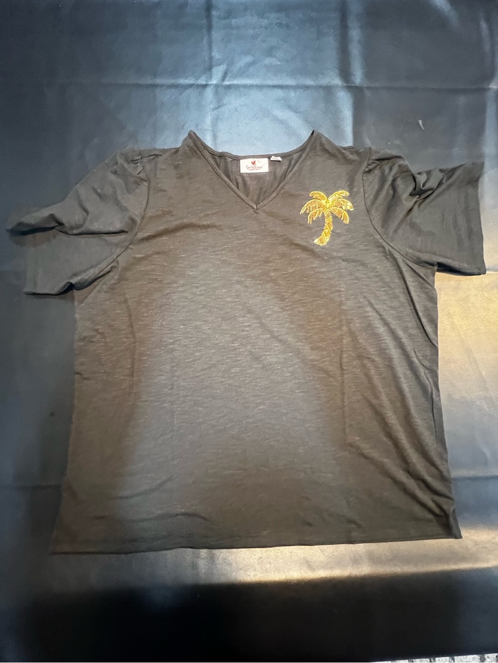 Quacker Factory Black V-Neck Tee Sequin Embroidered Gold Palm Tree Plus Size 2